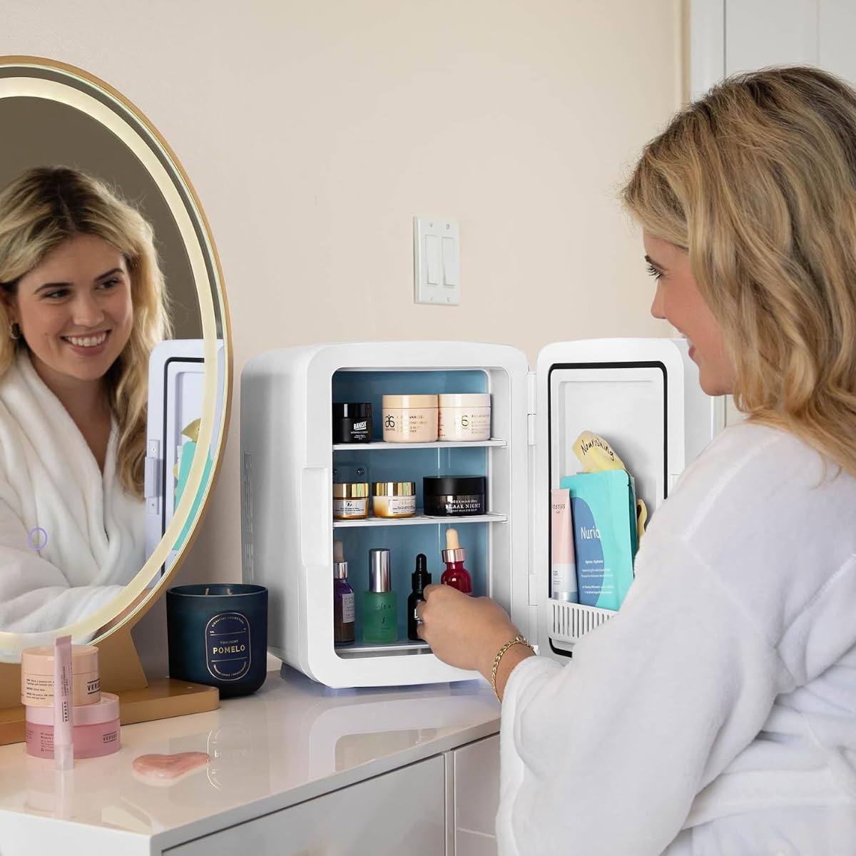 VANTRO Car Mini Fridge Model :: R10